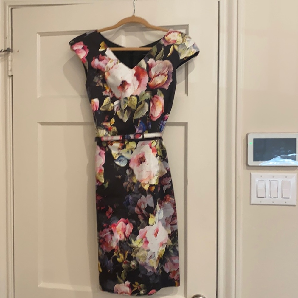 David Meister floral size 6 cocktail dress